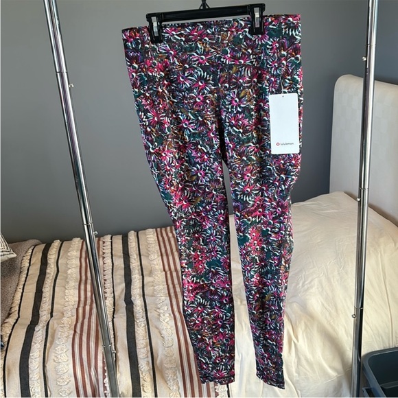 NWT Lululemon BUNDLE Size 10 Leggings - Picture 2 of 3